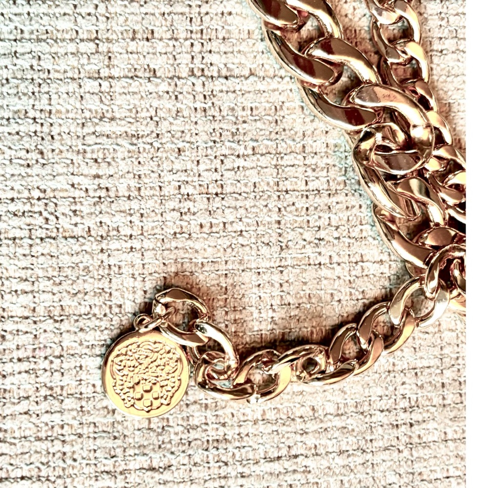 Gold Chain-link Belt cinched style- add structure with large gold band - Picture 7 of 8